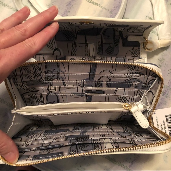 Vera Bradley Ultimate Leather crossbody - Picture 6 of 9